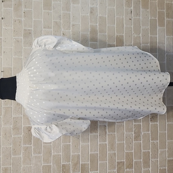 Chenault Women's White Short Sleeve Lightweight Blouse (Sz M) - Picture 5 of 11